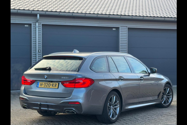 BMW 5 Serie Touring 520i High Executive M -SPORT pakket, lederen sportinterieur, trekhaak, NL auto met nap