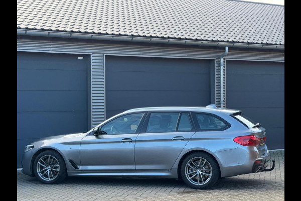 BMW 5 Serie Touring 520i High Executive M -SPORT pakket, lederen sportinterieur, trekhaak, NL auto met nap