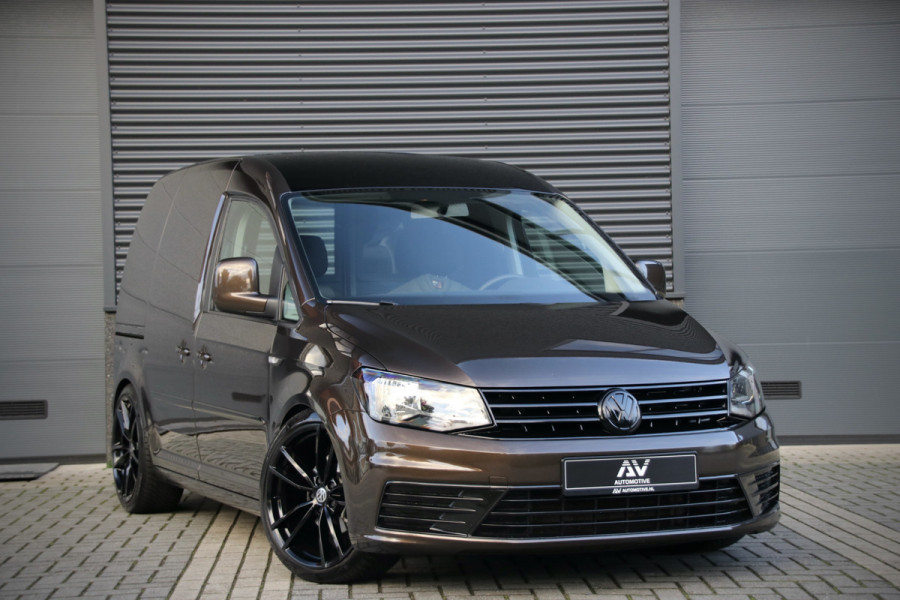 Volkswagen Caddy 2.0 TDI 180 PK | CarPlay | Camera | Cruise control | Trekhaak | AV Edition | Airco | Laadruimte bekleed | Dealer onderhouden | NL Auto | NAP