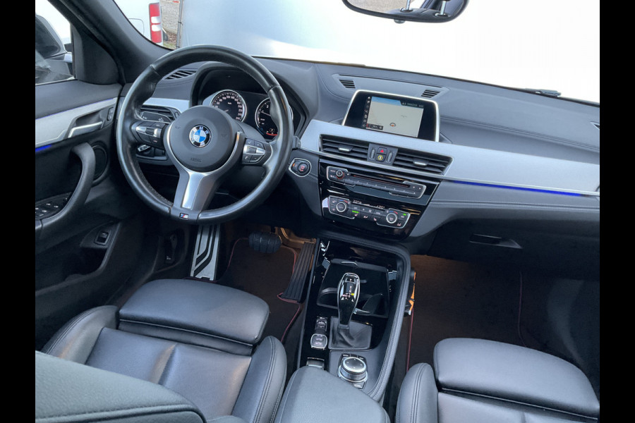 BMW X2 sDrive20i Aut7 M-Sport Sunroof Leer+Verw Trekhaak Navi High Exec