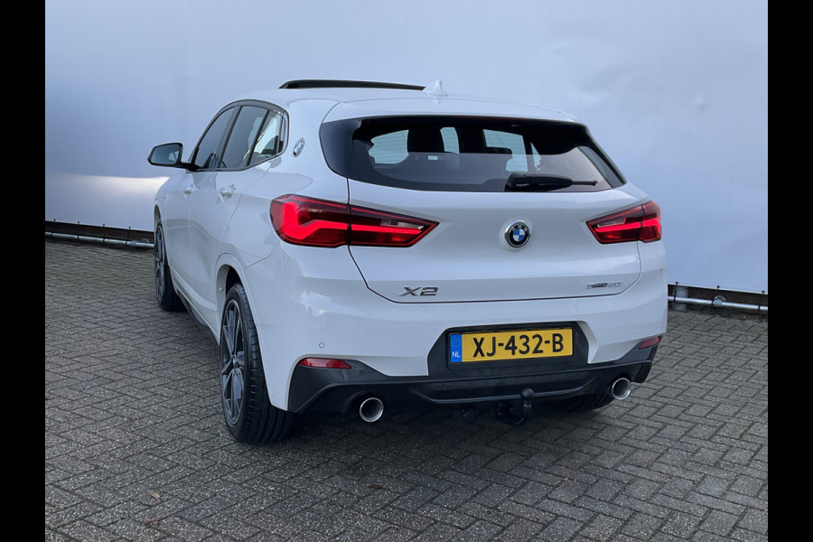 BMW X2 sDrive20i Aut7 M-Sport Sunroof Leer+Verw Trekhaak Navi High Exec