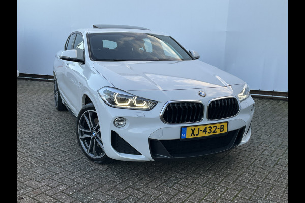 BMW X2 sDrive20i Aut7 M-Sport Sunroof Leer+Verw Trekhaak Navi High Exec