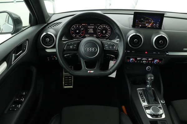 Audi A3 35 TFSI Advance Sport | Stoelverwarming | Carplay | Virtual Cockpit | Half leder | Full LED | Navigatie | Sportstoelen | S-Line