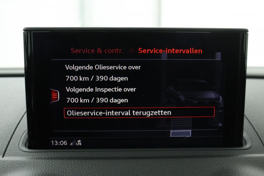 Audi A3 35 TFSI Advance Sport | Stoelverwarming | Carplay | Virtual Cockpit | Half leder | Full LED | Navigatie | Sportstoelen | S-Line