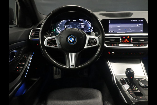 BMW 3-serie 320e M Sport [CAMERA, HARMAN/KARDON, APPLE CARPLAY, ANDROID, VOL. LEDER, PDC V+A, STOELVERWARMING, CRUISE, CLIMATE, NIEUWSTAAT]