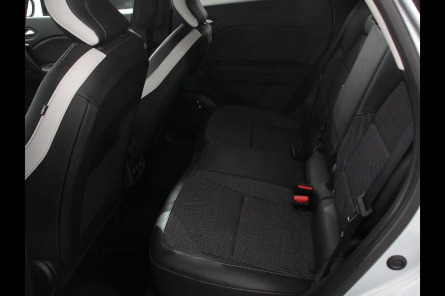 Renault Captur 1.3 TCe 140 Intens | Achteruitrijcamera | Verwarmde voorstoelen | Climate control | Lane assist | LED | Navigatie | Stuurverwarming | Parkeersensoren | Cruise control | Apple Carplay/ Andriod auto