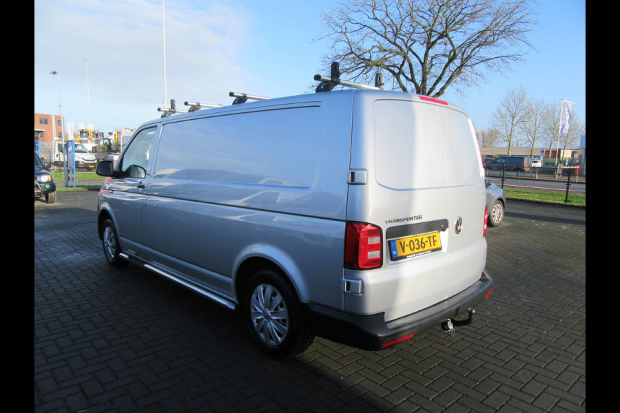 Volkswagen Transporter 2.0 TDI L2H1, Airco, Cruise Control, Camera, Trekhaak