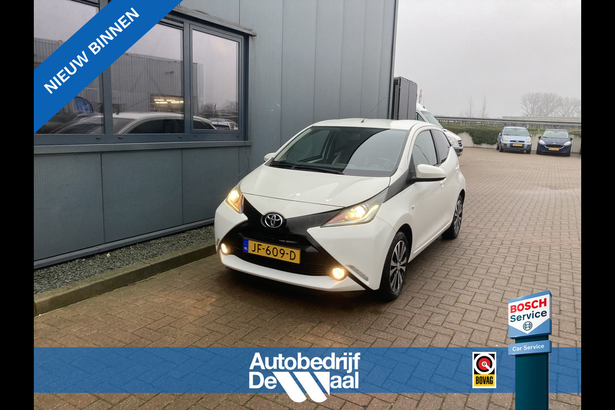 Toyota Aygo 1.0 VVT-i X-Sport 5-drs. CAMERA/AIRCO/MEDIA/15INCH/DAKSPOILER