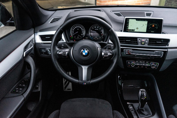 BMW X1 SDrive20i High Executive M Sport Pano / HUD / Camera