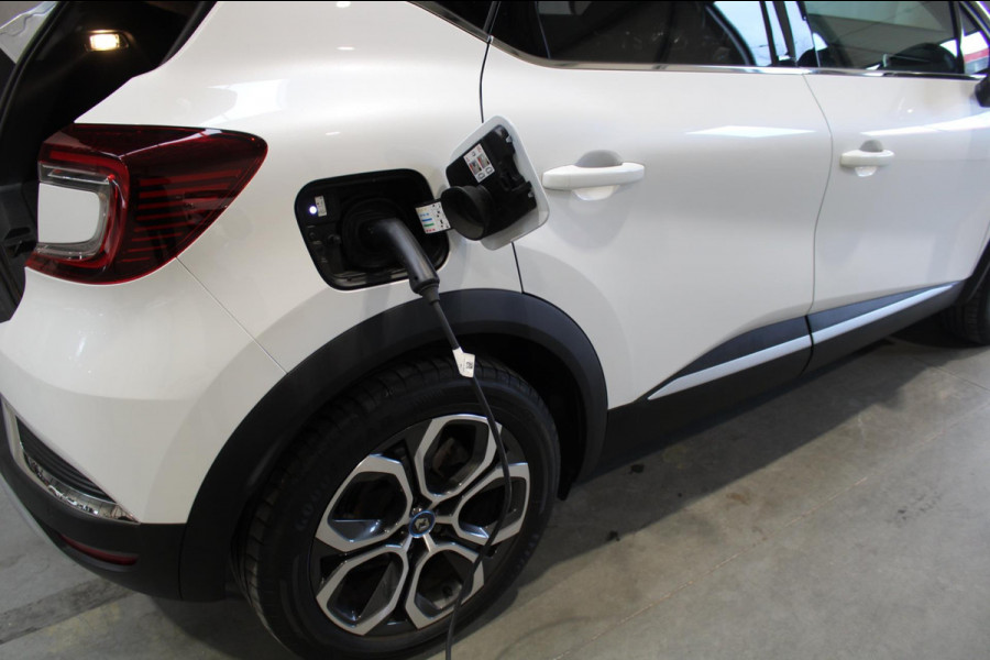 Renault Captur 1.6 E-Tech Plug-in Hybrid 160 Camera/Carplay/Navi Rijklaar incl 12maanden bovag