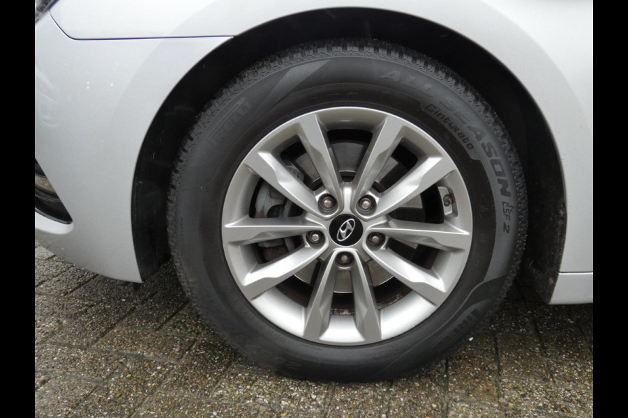 Hyundai i40 Wagon 1.6 GDI Essence | NAVIGATIE |