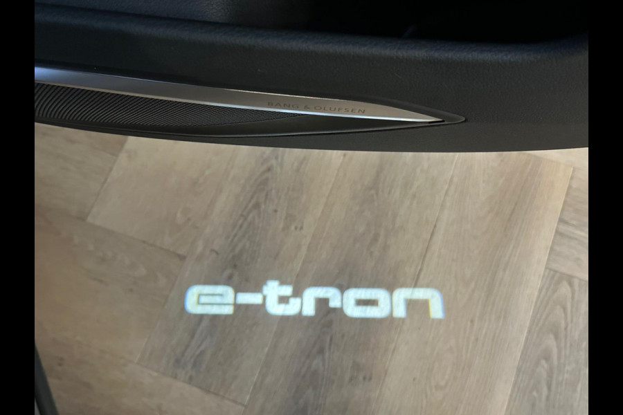 Audi e-tron E-tron 55 Quattro Pro Line Plus 95 kWh B&O Lucht