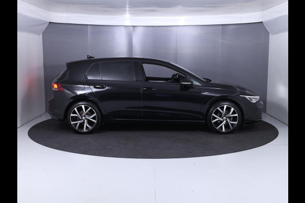 Volkswagen Golf 1.5 eTSI Style 150pk DSG| 18'LM-velgen|verwarmd stuur en voorstoelen|