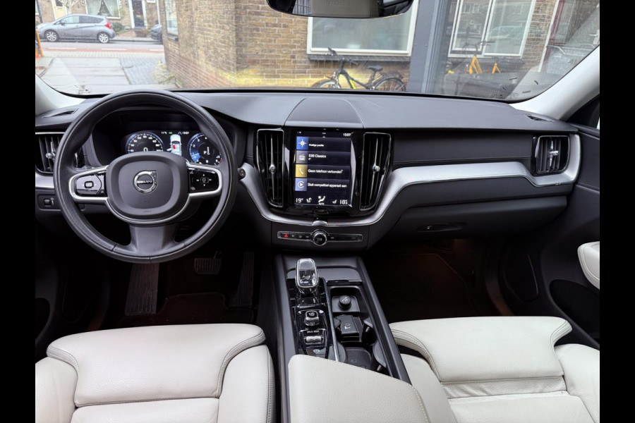 Volvo XC60 2.0 B5 Inscription Contourstoelen|Camera|CarPlay|LED