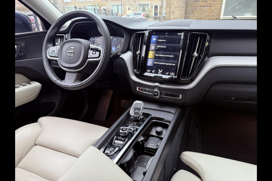 Volvo XC60 2.0 B5 Inscription Contourstoelen|Camera|CarPlay|LED