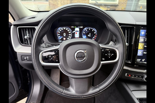 Volvo XC60 2.0 B5 Inscription Contourstoelen|Camera|CarPlay|LED