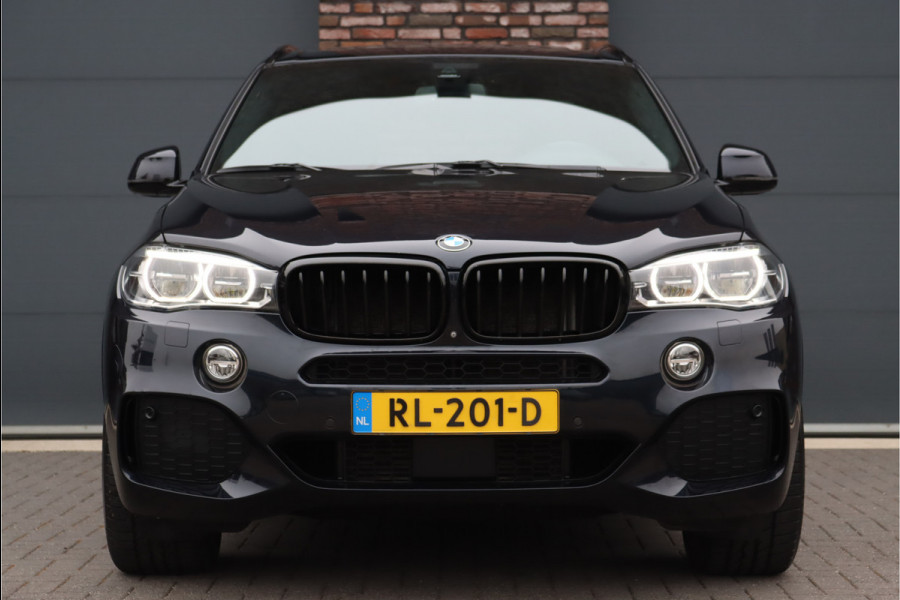 BMW X5 xDrive40d High Executive 7pers. Aut8 | M-Sportpakket | Panoramadak | ACC | Trekhaak | Soft-Close | Driving Assistant Plus | Adaptieve LED Koplampen | HUD | Memory |