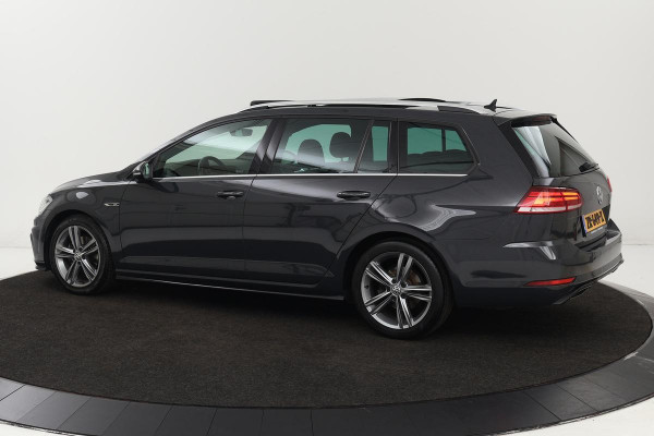 Volkswagen Golf 1.5 TSI R-Line | Panoramadak | LED Plus | Keyless | Carplay | Adaptive cruise | Navigatie | Active Info | Climate control