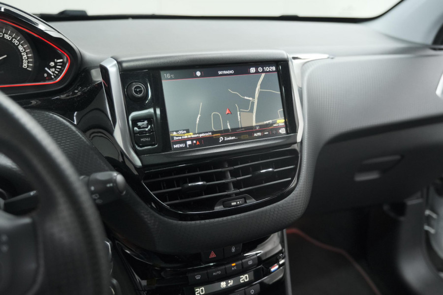 Peugeot 2008 PureTech 110 EAT6 GT Line | Panoramadak | Camera | Navigatie | Apple Carplay