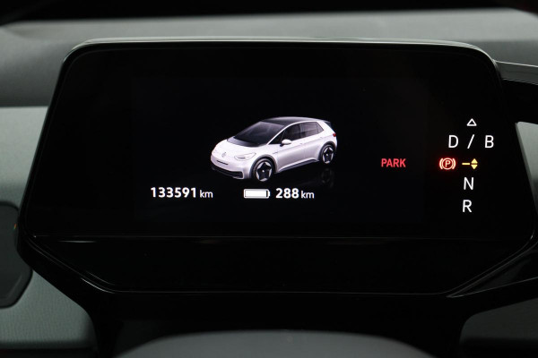 Volkswagen ID.3 First Plus 58 kWh | Stoelverwarming | Matrix LED | Adaptive cruise | Camera | Keyless | Sfeerverlichting | Carplay