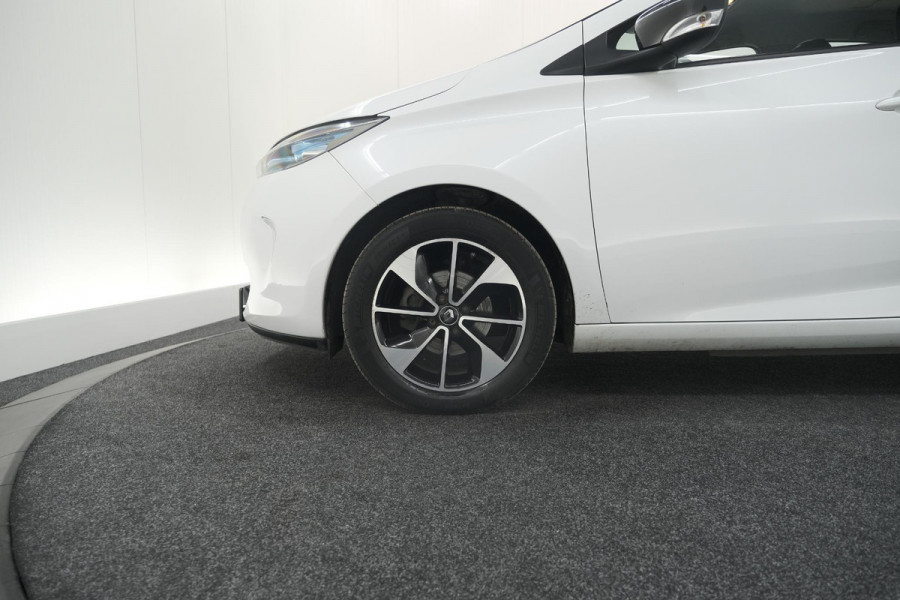 Renault ZOE Q90 Intens Quickcharge 41 kWh | Huuraccu | Parkeersensoren | Navigatie | 16 Inch Velgen