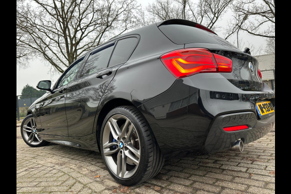 BMW 1 Serie 118d 2017 M-SPORT PAKKET DAKRAAM VOL-LEER LUX HARMAN KARDON