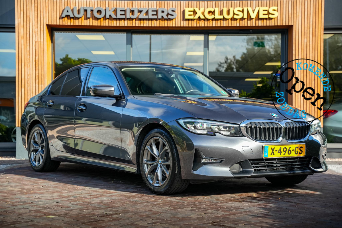 BMW 3-serie 318d High Executive Leer Keyless Navi Stoelverw.