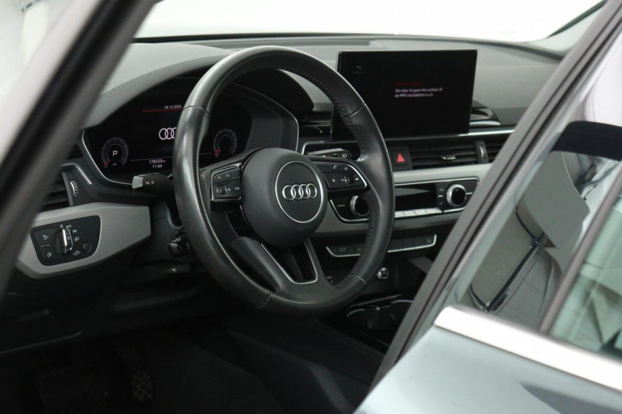 Audi A4 35 TFSI Launch Edition Business | Trekhaak | Full LED | Sportstoelen | Carplay | Navigatie | Virtual Cockpit | Climate control | Cruise control