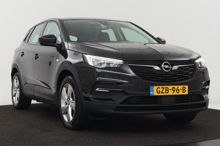 Opel Grandland X 1.6 Turbo PHEV | Stoelverwarming | Carplay | Navigatie | Camera | Climate control | PDC | Cruise control