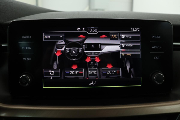 Škoda Kamiq 1.0 TSI Style | Automaat | Stoelverwarming | Trekhaak | Carplay | Full LED | Climate control | Keyless | PDC | Cruise control