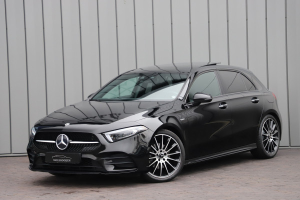 Mercedes-Benz A-Klasse 200 AMG Aut7 | 164PK | Pano | Sfeerverlichting | Keyles-go | Edition | Memory | Multi-beam | NL-auto | 2021.