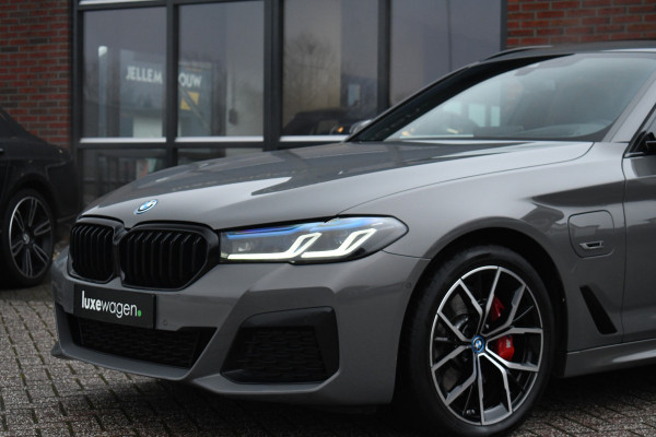 BMW 5 Serie Touring 530e xDrive M-Sport Pano Comf+Ventilatie HUD H/K Laser 19inch