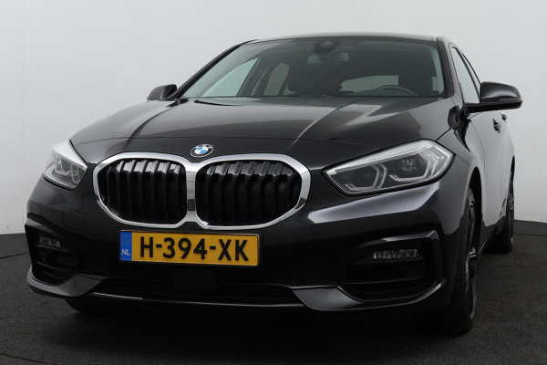 BMW 1-serie 118i Executive Edition SportLine (NL-auto, Dealer ondH, Navi-groot, Carplay/ Android, PDC V+A, Cruise Control, Etc)