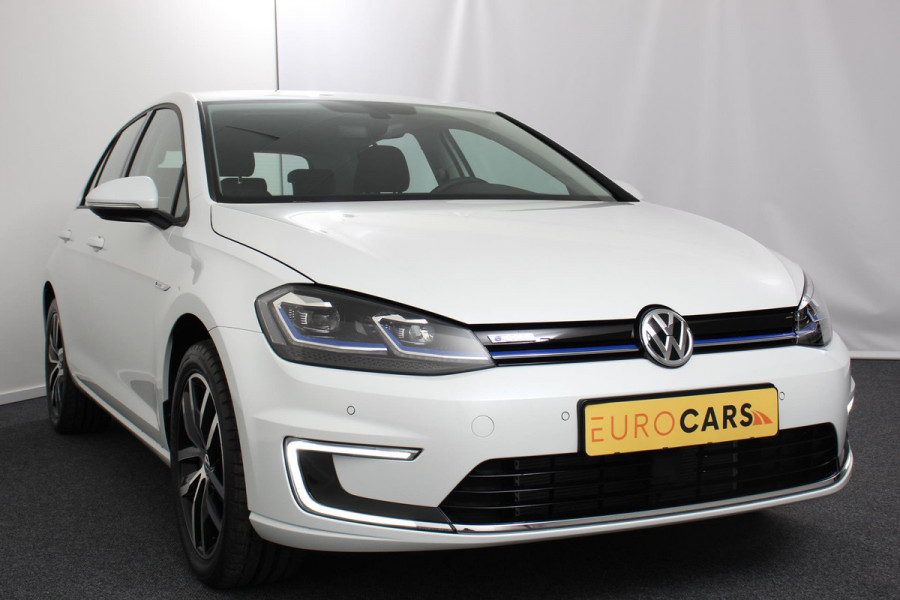 Volkswagen e-Golf E-Golf Automaat 136pk | Navigatie | Climate Control | Cruise control adaptief | Parkeer sensoren | Lichtmetalen Velgen 17" |