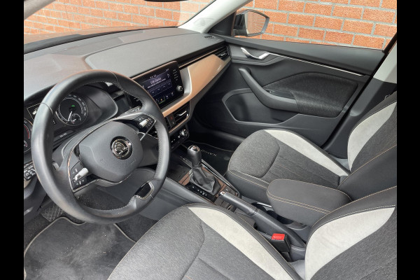 Škoda Kamiq 1.0 TSI 110pk DSG Style | Navigatie | Apple Carplay / Android auto | Parkeersensor achter | Cruise Control | Verwarmbare voorstoelen | Extra getint glas | Climate Control