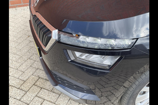 Škoda Kamiq 1.0 TSI 110pk DSG Style | Navigatie | Apple Carplay / Android auto | Parkeersensor achter | Cruise Control | Verwarmbare voorstoelen | Extra getint glas | Climate Control