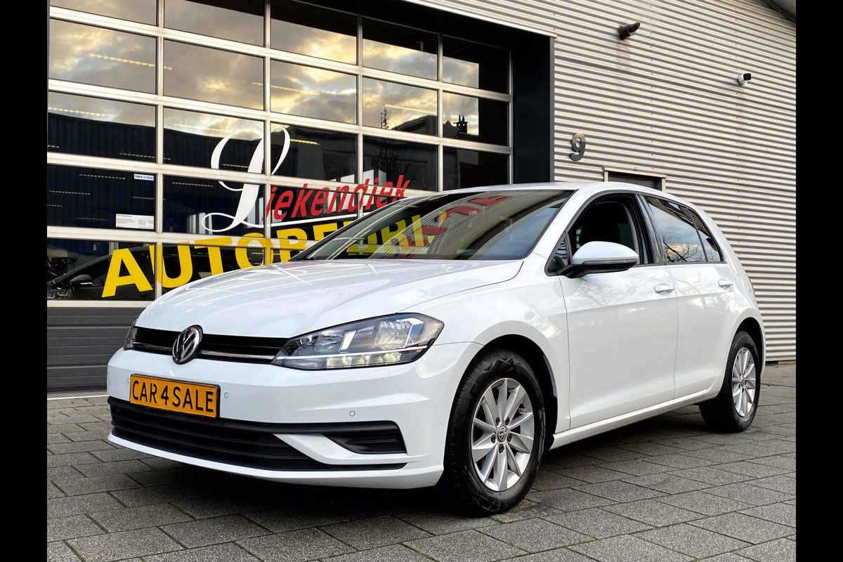 Volkswagen Golf 1.0 TSI Trendline BMT - Navigatie Apple CarPlay I Airco I Sport velgen I LED I PDC I 126.000 KM Dealer onderhouden