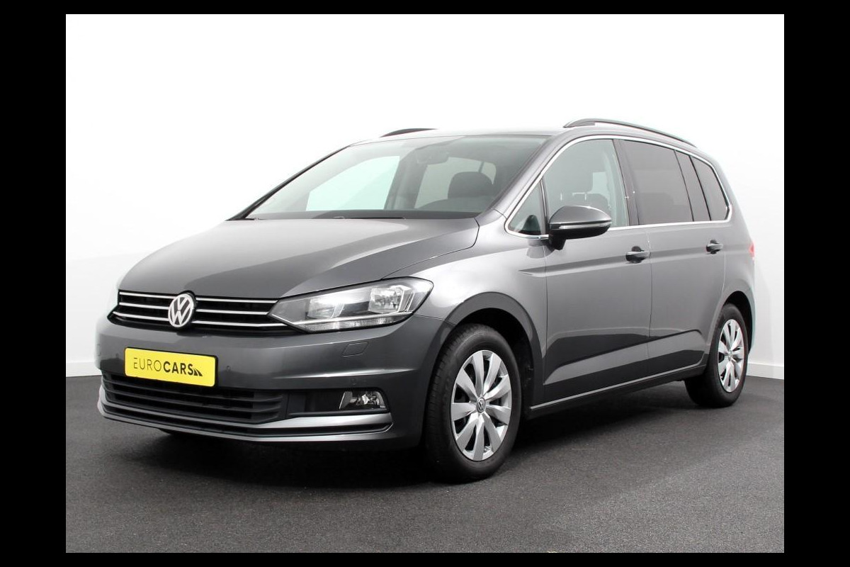 Volkswagen Touran 1.5 TSI DSG Comfortline 7p | Navigatie d.m.v. Apple Carplay/Android Auto | Climate Control | Camera | Parkeersensoren | Adaptive Cruise Control | Stoel-en stuurverwarming | Elektrische achterklep | Getinte ramen | Trekhaak |