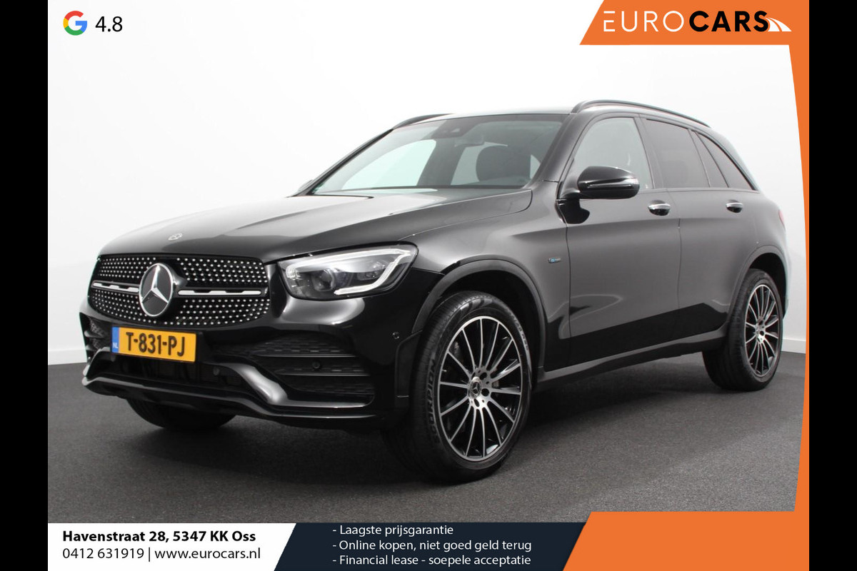 Mercedes-Benz GLC 300e 4MATIC Premium Plus AMG-Line | Climate control | Cruise control | Sfeerverlichting | Panorama dak | Afneembare trekhaak | Achteruitrij camera | LED | Voorstoelen verwarmt | Parkeersensoren