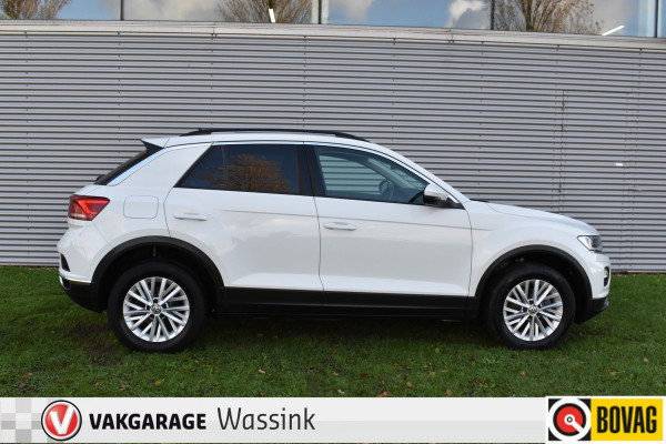 Volkswagen T-Roc 1.5 TSI Sport Business R Automaat Panoramadak El-achterklep Afmeembare trekhaak 1.5 motor