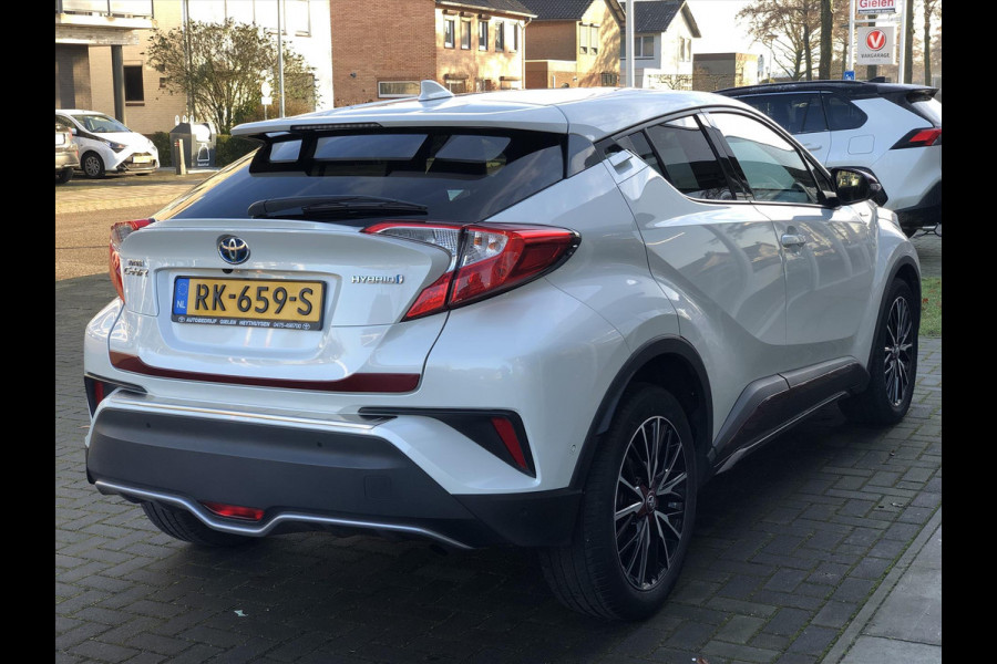 Toyota C-HR 1.8 Hybrid Premium | JBL, Navigatie, Blind Spot, Stoel + Stuurverwarming, Parkeersensoren, Half leer, Zeer compleet!