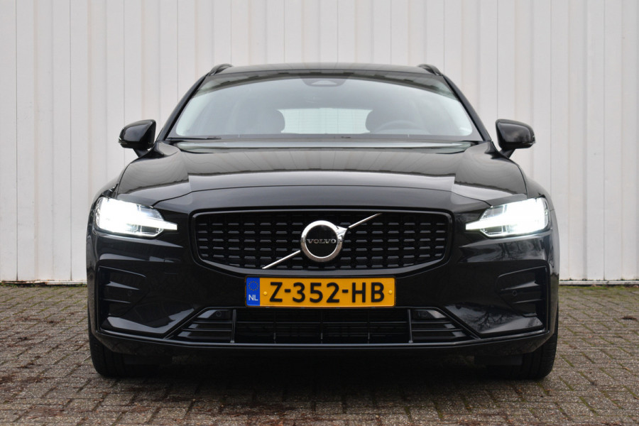 Volvo V60 2.0 B4 Plus Dark | Stoelen met geheugen | Trekhaak | Keyless entry |