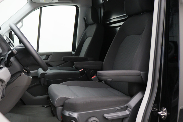 Volkswagen Crafter 2.0 TDI DSG L3H3 Comfortline Airco, ErgoComfort & Luchtgeveerde stoelen, Navigatie, Apple CarPlay, PDC