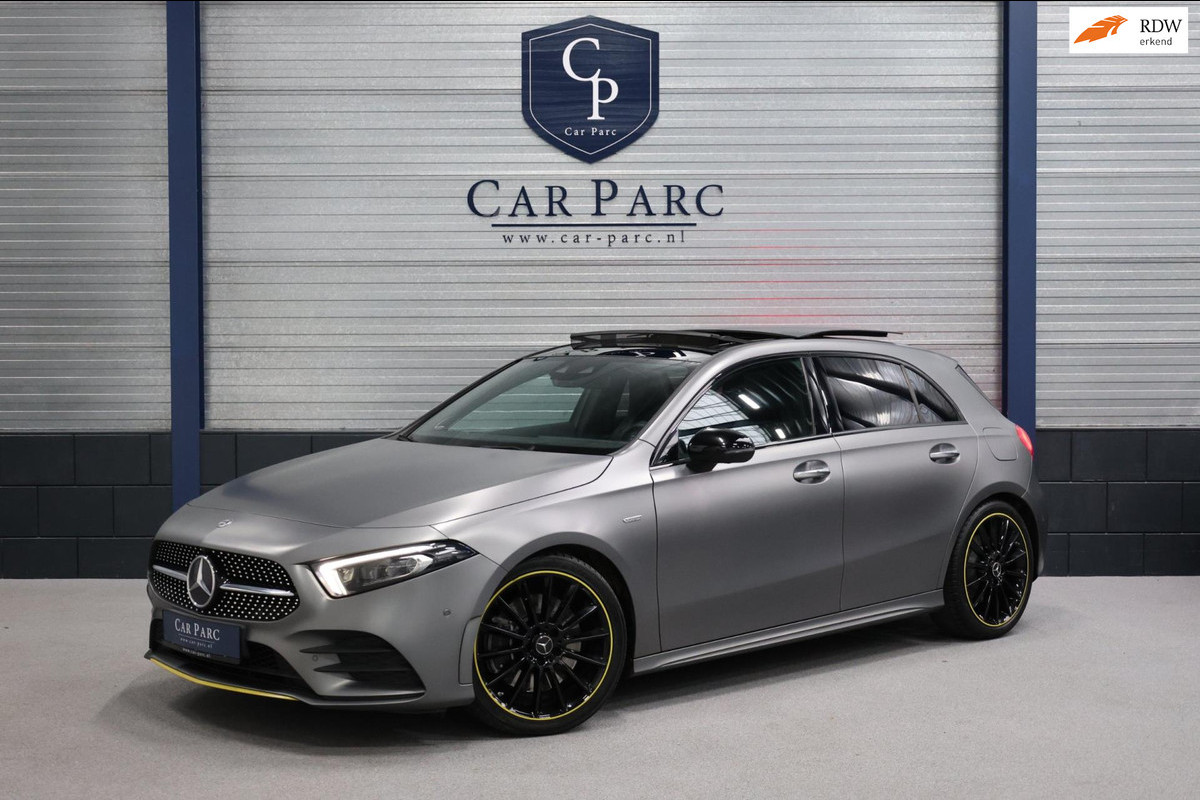 Mercedes-Benz A-Klasse 250 AMG Edition 1 MATT/MULTIBEAM/VIRTUAL/SFEER/PANO/ALCANTARA+S.VERWARMING/19" LMV/360/ACC/12 MND GARANTIE!