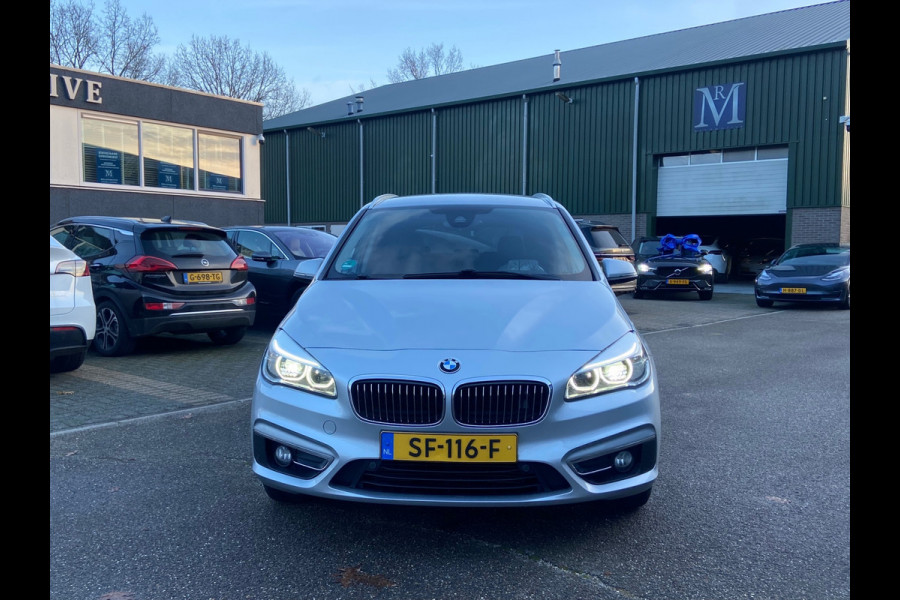 BMW 2 Serie Gran Tourer 218i 7p. High Executive VAN 22.900 VOOR 19.877 EINDEJAARSVOORDEEL 3.023,- | 7 PERSOONS | LEDER | CAMERA