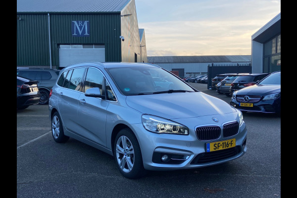 BMW 2 Serie Gran Tourer 218i 7p. High Executive VAN 22.900 VOOR 19.877 EINDEJAARSVOORDEEL 3.023,- | 7 PERSOONS | LEDER | CAMERA