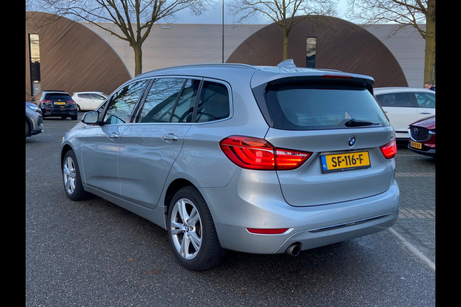 BMW 2 Serie Gran Tourer 218i 7p. High Executive VAN 22.900 VOOR 19.877 EINDEJAARSVOORDEEL 3.023,- | 7 PERSOONS | LEDER | CAMERA