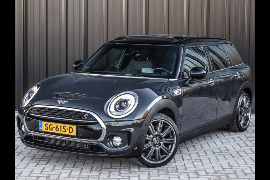 MINI Clubman 2.0 Cooper S CHILI SERIOUS BUSINESS | NL-AUTO | PANORAMADAK | HEAD-UP | HARMAN/KARDON | CAMERA | TREKHAAK | LEDER | SPORTSTOELEN