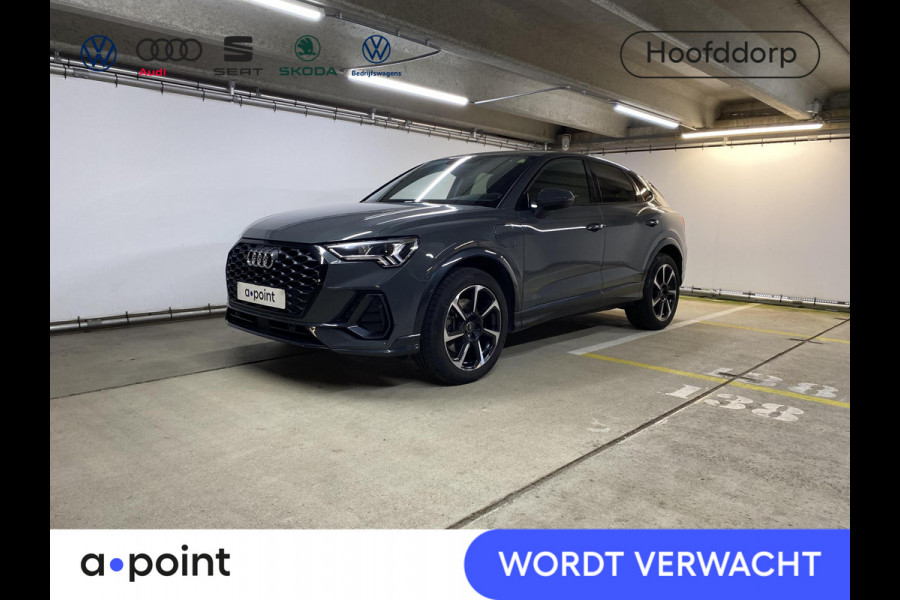 Audi Q3 Sportback 45 TFSI e Edition 245 pk S-tronic | Verlengde garantie | Navigatie | Parkeersensoren | Adaptieve cruise control | Stoelverwarming | Lichtmetalen velgen 19" |