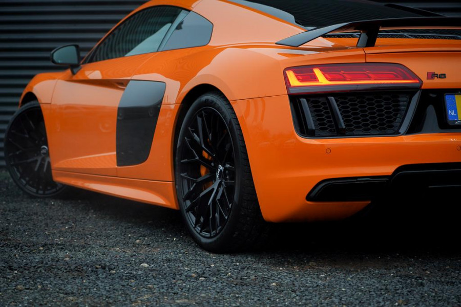 Audi R8 5.2 FSI quattro Plus Akrapovic / Keramisch / B&O / Carbon / Glut Orange